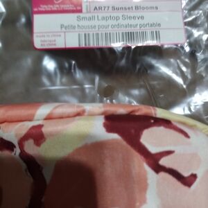 Thirty-One Sunset Blooms Laptop Sleeve